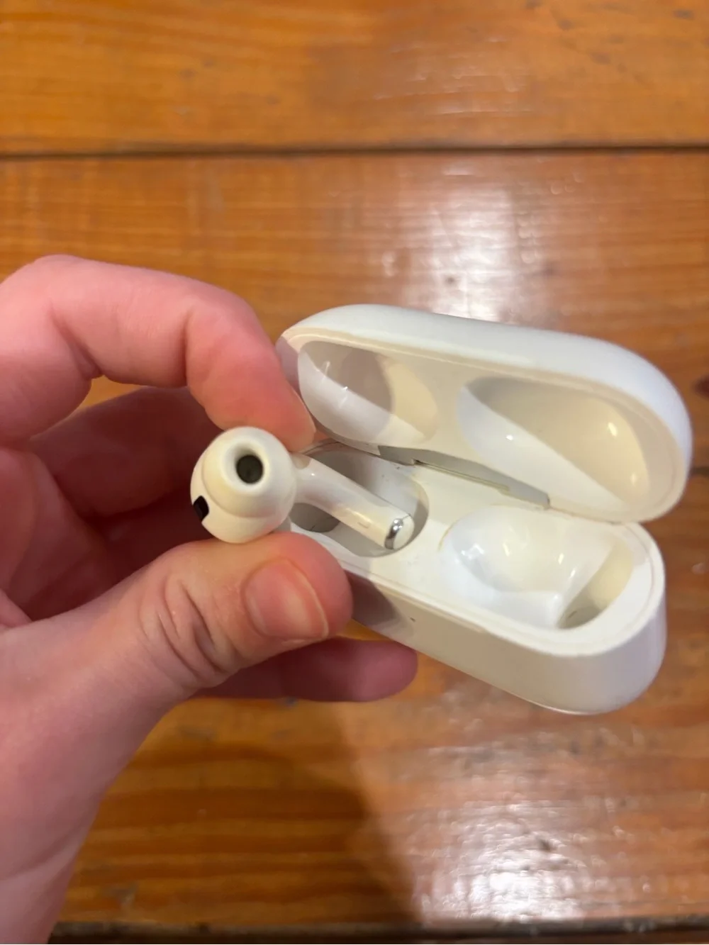 (18) AIRPODS PRO
